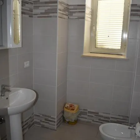 Alojamento de Acomodação e Pequeno-almoço Da Zio Peppe Cirella