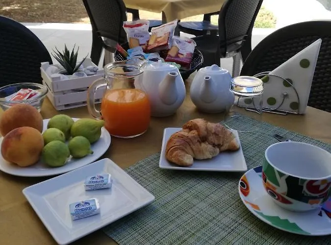 Alojamento de Acomodação e Pequeno-almoço Da Zio Peppe Cirella